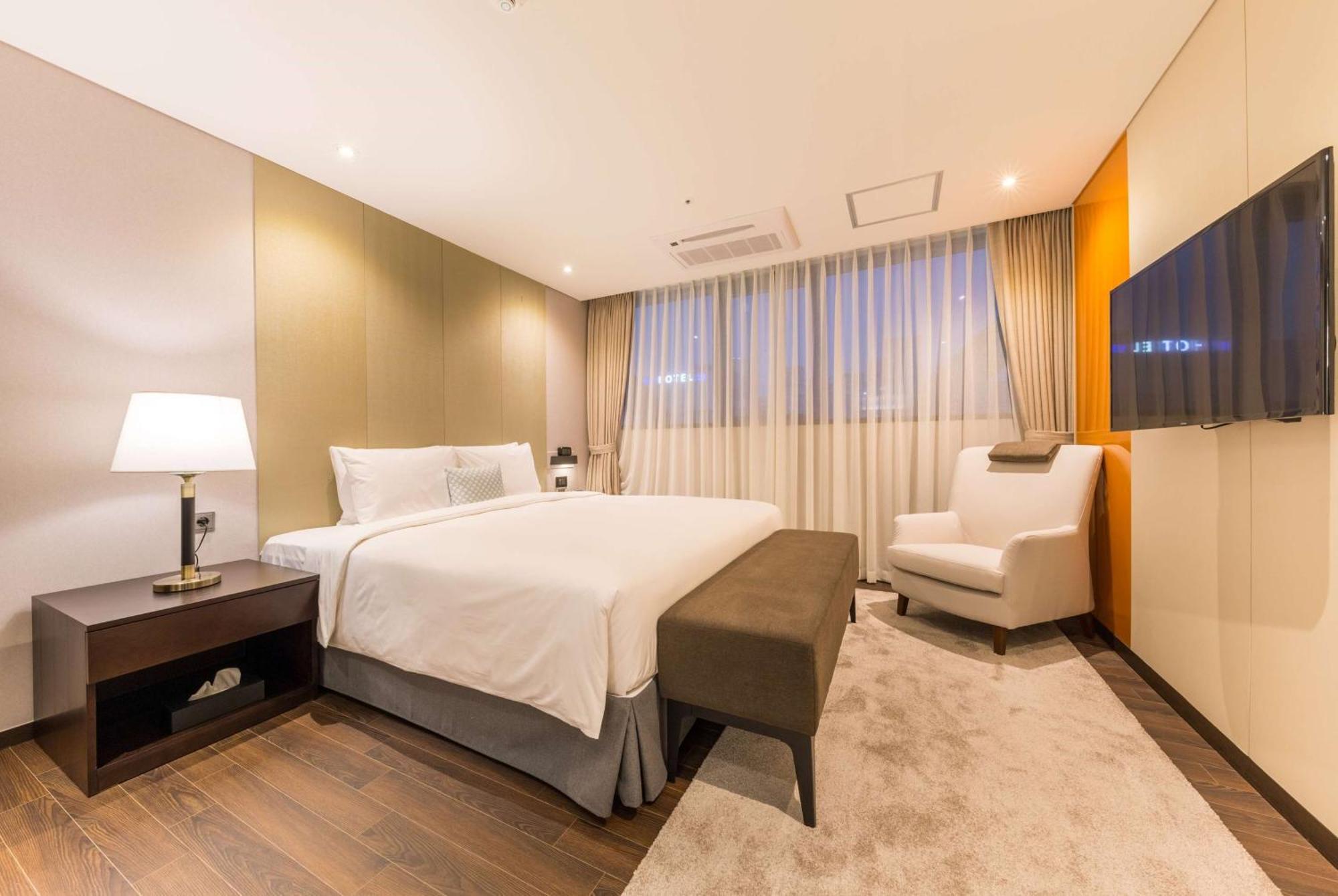 Howard Johnson By Wyndham Incheon Airport Εξωτερικό φωτογραφία