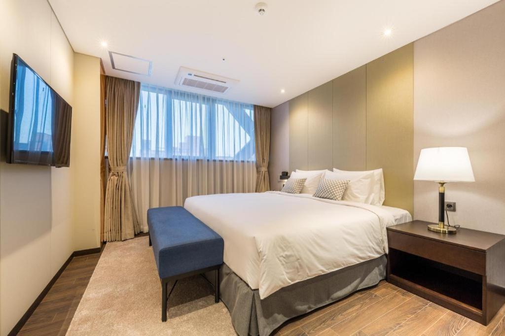 Howard Johnson By Wyndham Incheon Airport Εξωτερικό φωτογραφία