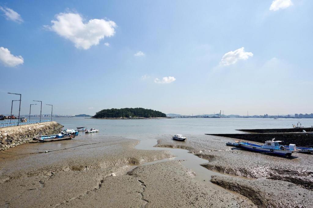 Howard Johnson By Wyndham Incheon Airport Εξωτερικό φωτογραφία