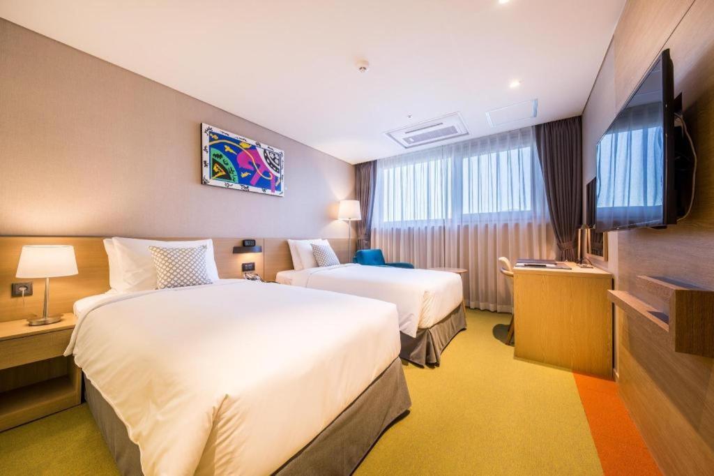 Howard Johnson By Wyndham Incheon Airport Εξωτερικό φωτογραφία