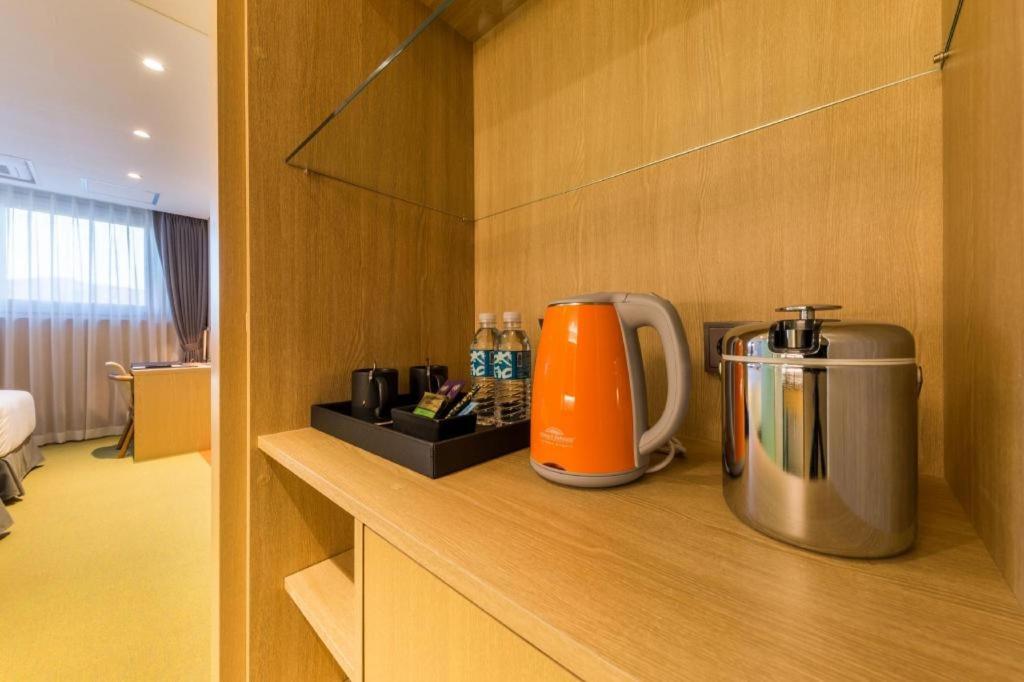Howard Johnson By Wyndham Incheon Airport Εξωτερικό φωτογραφία