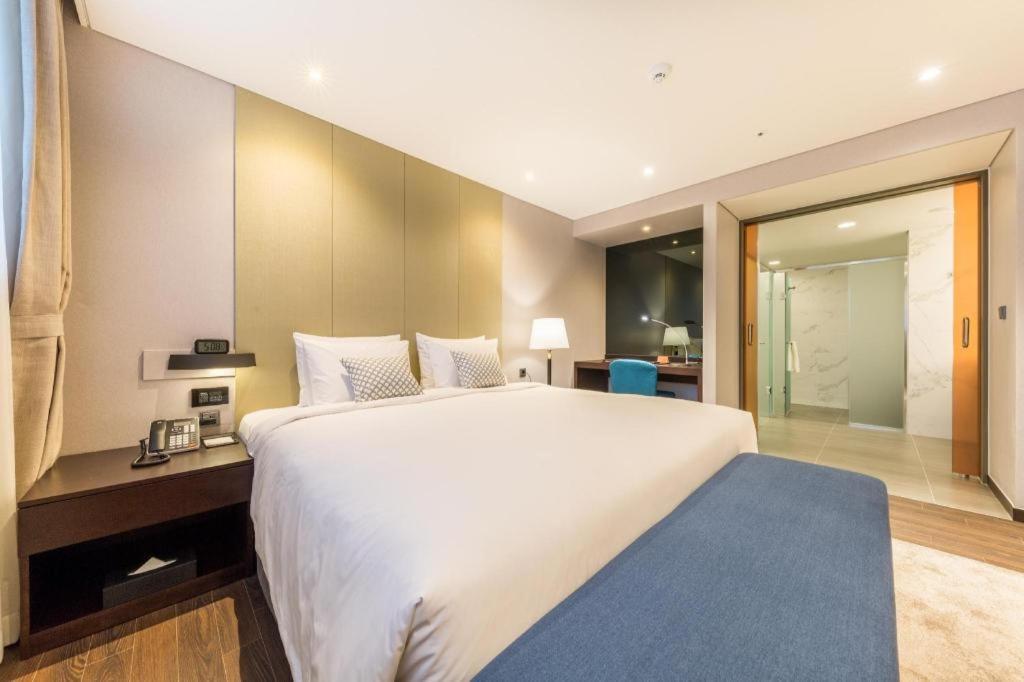 Howard Johnson By Wyndham Incheon Airport Εξωτερικό φωτογραφία